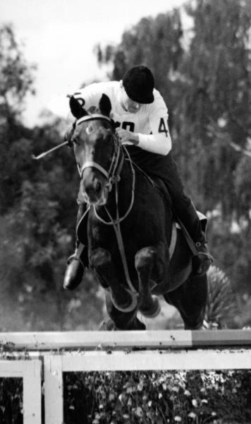 Двукратный Олимпийский чемпион-пятиборец Игорь Новиков, 1968 год. Выставка «Советские покорители Олимпа» с этой фотографией.