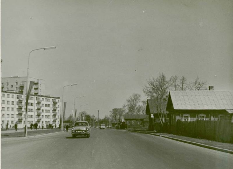 Улица горького череповец. Улицы Череповца. Старый Череповец. Фотографии Череповца 70-х годов. Череповец пятидесятых в фотографиях улица Ленина.