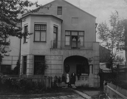 Дом Елизаветы Николаевны Орловой в Плотниковом переулке, в котором жила семья Гершензон, 1913 год, г. Москва, Никольский пер.