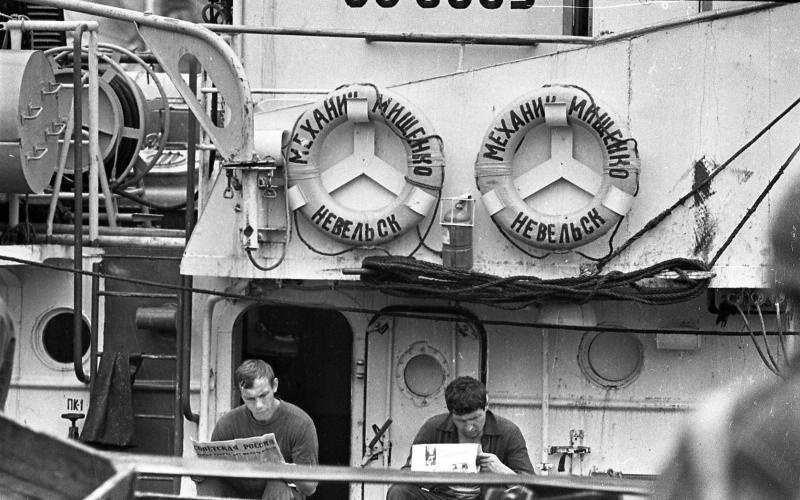 Моряки на судне, 1972 год, Сахалинская обл.. Выставка «Моряки» с этой фотографией.&nbsp;