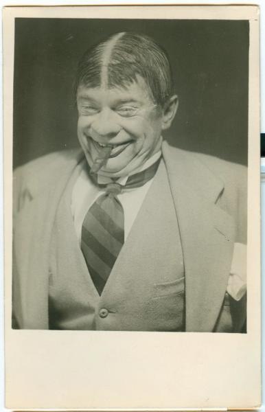 Борис Тенин в роли Твайфта в спектакле «Д. Е.», 1927 - 1929