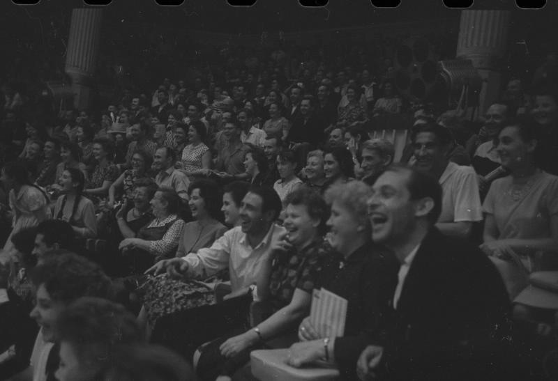 Зрители в цирке, 1950-е, г. Москва