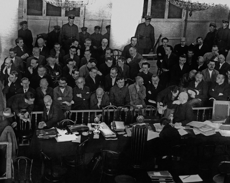 В зале суда во время процесса по «шахтинскому делу», 1928 год, г. Москва