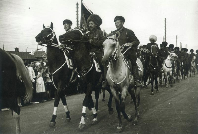 Участники пробега Ашхабад – Москва, 1935 год