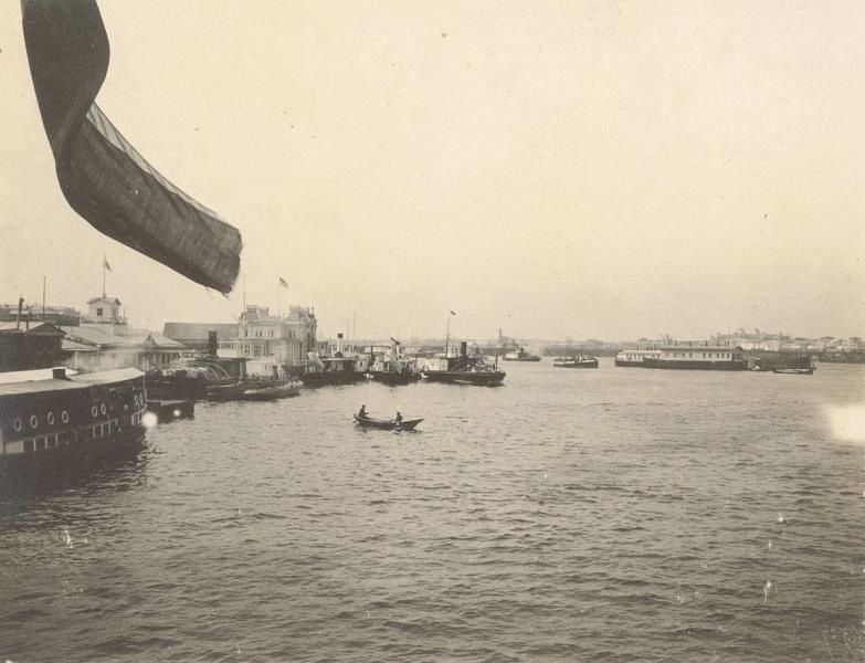 Городская пристань, 1912 год, г. Нижний Новгород. Видео «Три тысячи лавок. Нижегородская ярмарка» с этой фотографией.