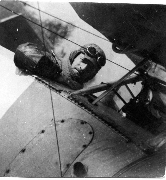 Военный летчик Михаил Мачавариани на «Ньюпоре», 1917 год, Османская империя, г. Эрзинджан