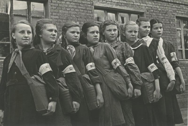 Отряд сандружинниц, 1941 - 1942