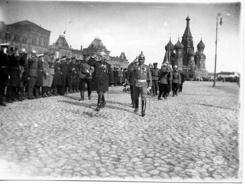 На Красной площади, 1910 - 1916, г. Москва. Выставка «Пожарная охрана Российской империи» с этой фотографией.&nbsp;