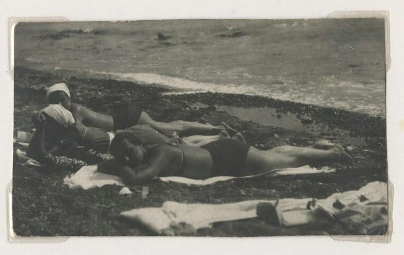 На пляже, 1930-е