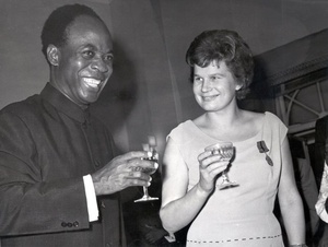 Валентина Терешкова, 1960-е. Выставка «Темнокожие в СССР» с этой фотографией.