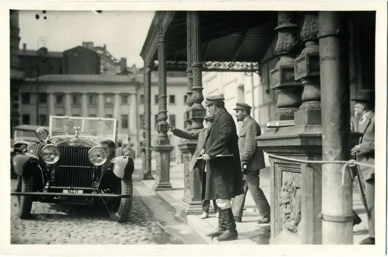 XVI съезд ВКП(б). Выход из Большого Театра, 26 июня 1930 - 13 июля 1930, г. Москва