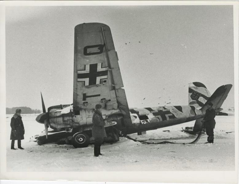 Сбитый немецкий самолет, 1941 - 1945