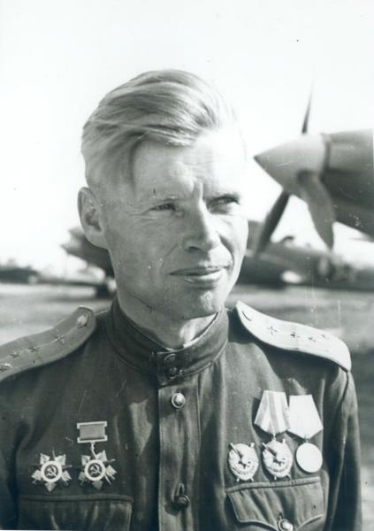 Алексей Шибаев, 18 августа 1944 - 30 сентября 1944. Выставка «Защитники Отечества» с этой фотографией.