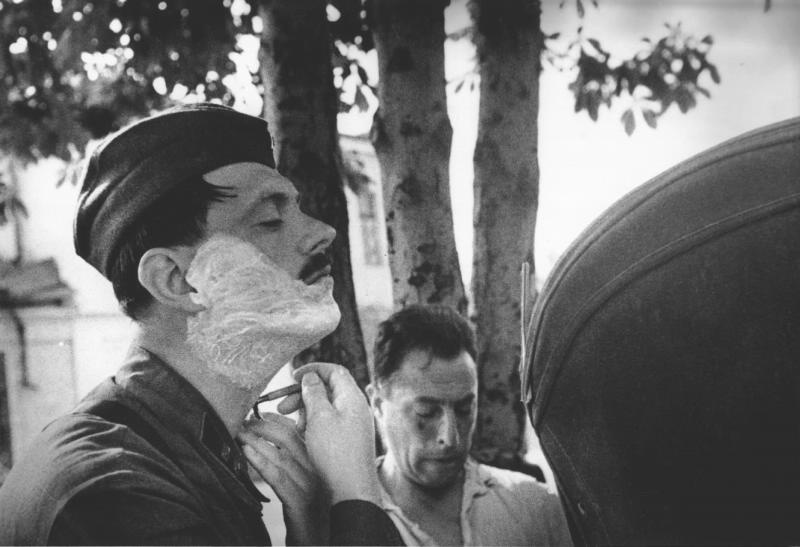 Сергей Михалков, июль 1941, г. Одесса. Выставка «15 лучших фотографий Анатолия Егорова» с этим снимком.&nbsp;