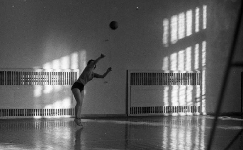 Девушка с мячом, 1963 - 1964, г. Москва