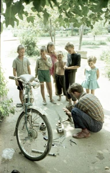 Мотовелосипед «Гауя», 1967 год, Волгоградская обл., г. Волжский. Выставка «Мотороллеры и мопеды» с этой фотографией.