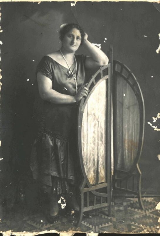 Портрет молодой женщины – «тети Татуси», 1930-е, Горьковский край, г. Муром. Из архива семьи Свердловых.