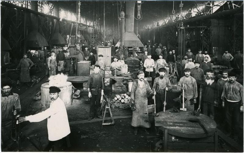 В цехе механического завода, 1920 - 1923