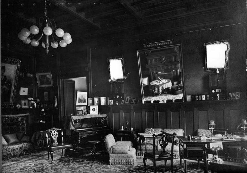 Интерьер гостиной, 1910-е