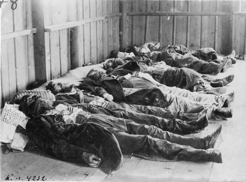 Жертвы погрома, 6 - 7 апреля 1903, Бессарабская губ., г. Кишинев. 6–7 апреля 1903 года в Кишиневе произошел один из крупнейших еврейских погромов в Российской империи.