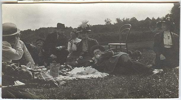 Пикник, 1910-е