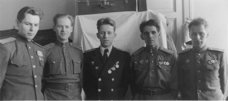 Пятеро военных, 1950-е