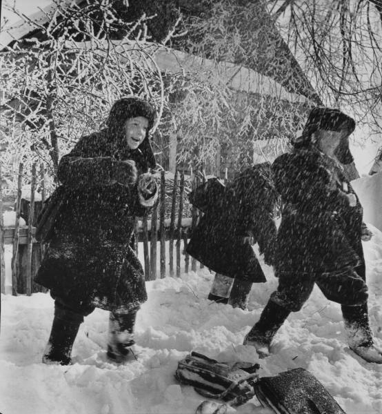 Без названия, 1960-е. Выставка «Зимние забавы. Лучшие фотографии» с этим снимком.&nbsp;