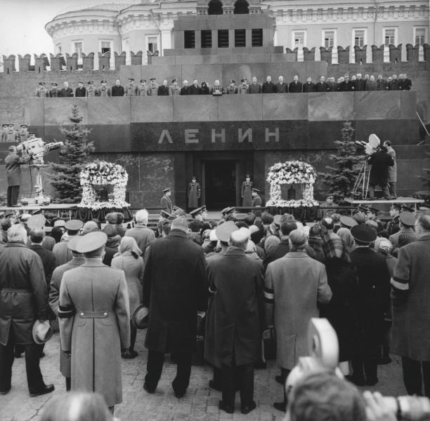 Похороны Юрия Гагарина и Владимира Серегина на Красной площади, 30 марта 1968, г. Москва
