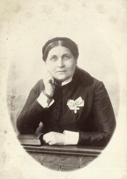 Портрет женщины, 1890-е, г. Москва. Альбуминовая печать.