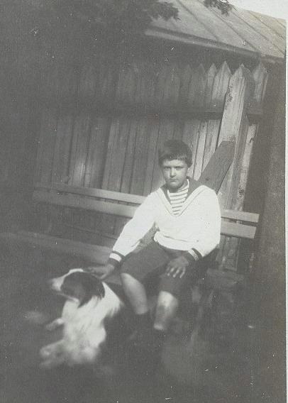 Портрет мальчика с собакой, 1900-е