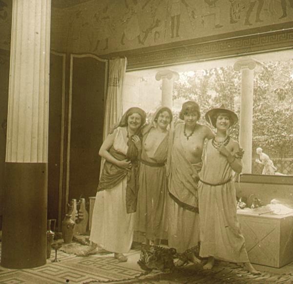 Четыре женщины в античных туниках, 1890 - 1909