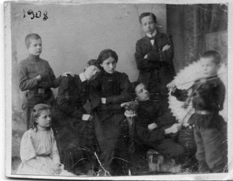 Семья, 1908 год, Владимирская губ., Шуйский у., г. Шуя