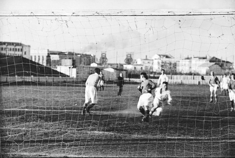 Стадион. Футбол, 1937 год, г. Магнитогорск