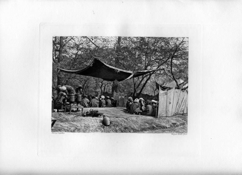 Курбан-байрам. Чайхана в саду у мечети Намазгох, 1901 год, г. Самарканд