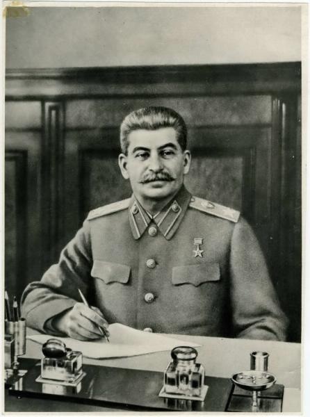 Иосиф Сталин за рабочим столом, 1946 год, г. Москва
