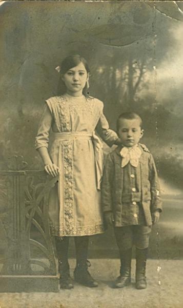 Портрет девочки и мальчика, 1910-е