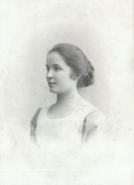 Портрет девушки, 1905 - 1910