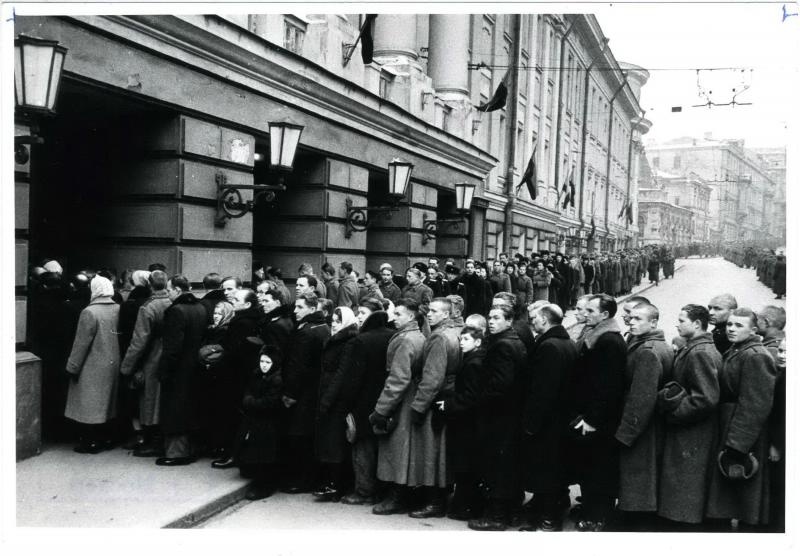 Похороны Иосифа Сталина, 6 - 8 марта 1953, г. Москва. Видео «Кровавое прощание» с этой фотографией.