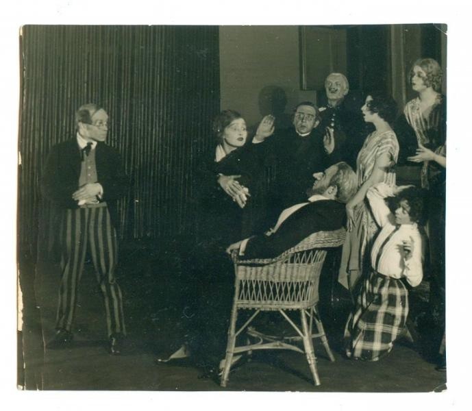 Театр имени Всеволода Мейерхольда. Сцена из спектакля «Учитель Бубус», 1924 - 1929, г. Москва