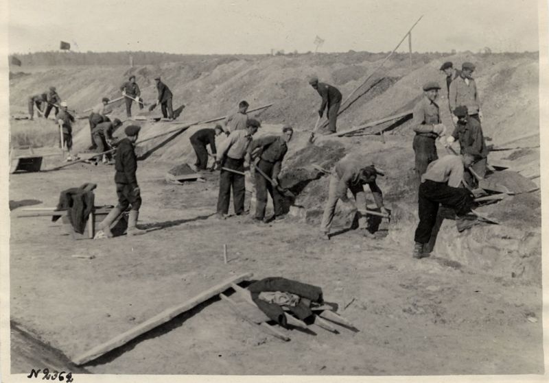 Фото Земляные работы на строительстве автотрассы Муром-Кулебаки, 1940