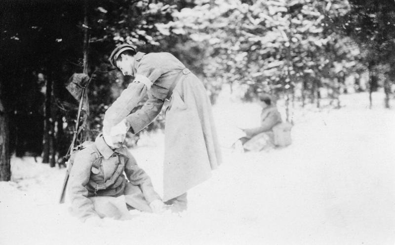 Первая помощь в бою, 1915 год
