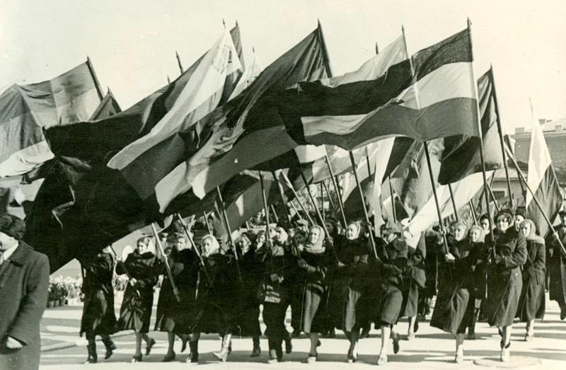 Демонстрация 7 ноября, 1950-е