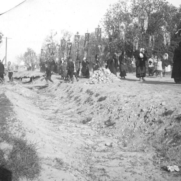 Крестный ход в деревне, 1910-е