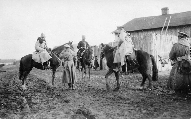 Офицеры-артиллеристы, 1915 год