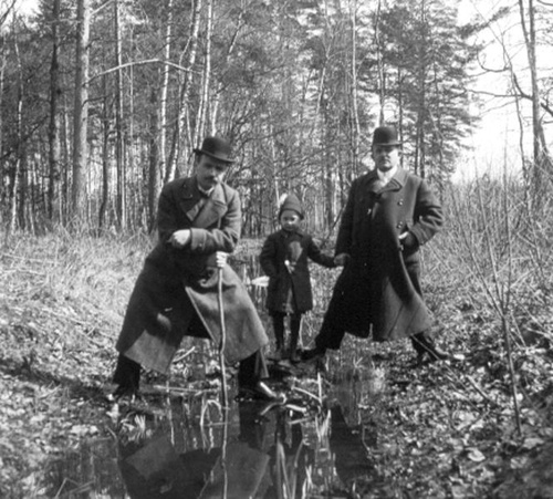 Тайна фотографии 1900 года