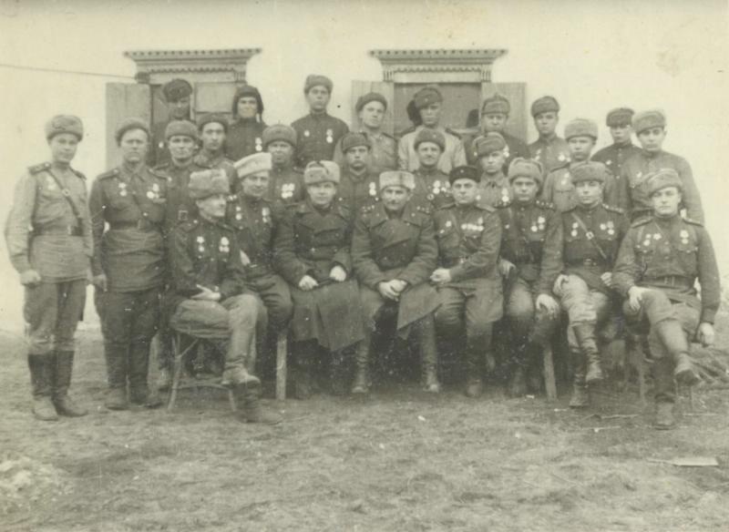 Командир 27 бригады. 27 Гвардейская танковая бригада. Брижинев Николай Моисеевич. 27 Гвардейская отдельная танковая бригада. Ясская дивизия