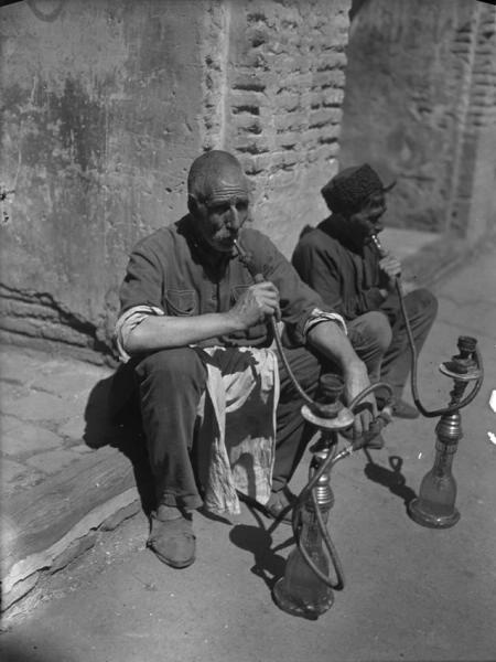 Восток. Курение кальяна, 1929 год
