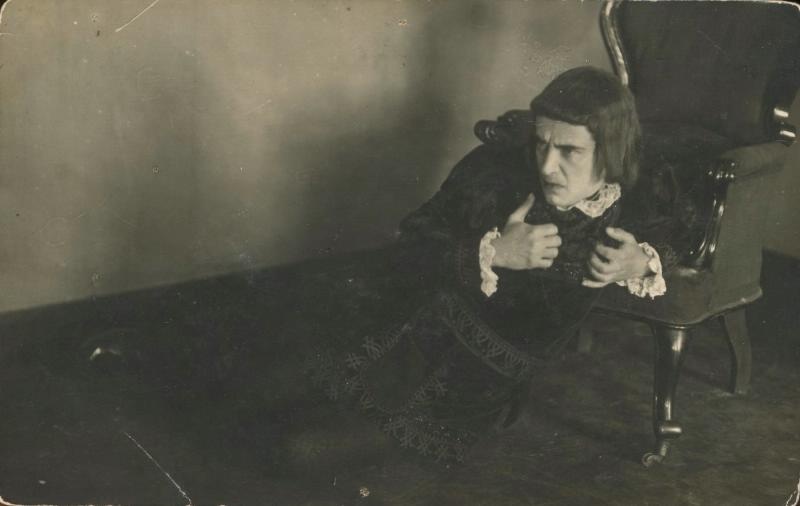 Артист М. Расторгуев в роли Карла из пьесы «Варфоломеевская ночь», 1910-е