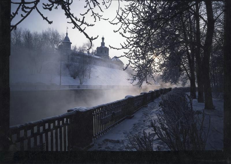 Андроников монастырь, 1980-е, г. Москва. Выставки:&nbsp;«Лучшие фотографии зимы», «Навести тумана»,&nbsp;«Падал прошлогодний снег» с этим снимком.