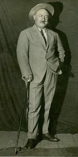 Леонид Кулаков, 1940-е